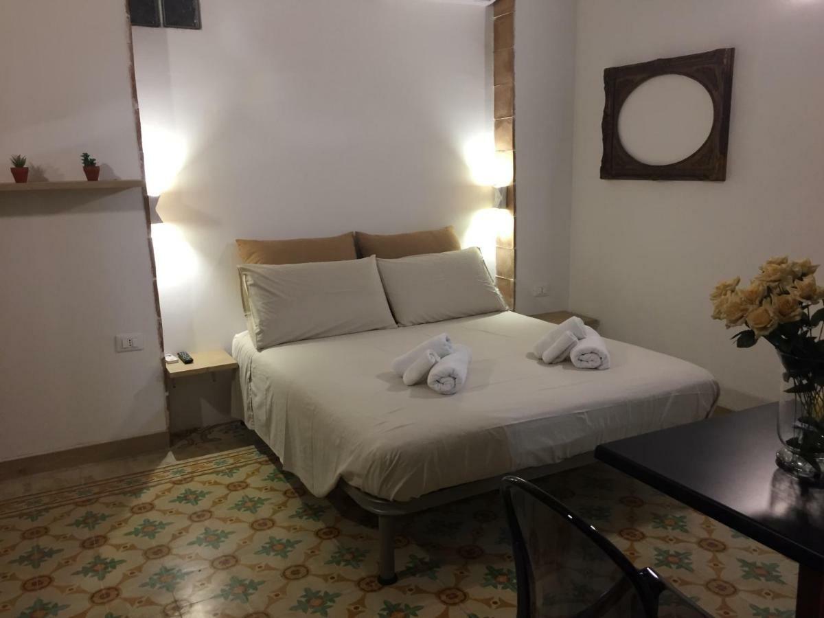 Al Civico 9 Apartman Trapani Kültér fotó