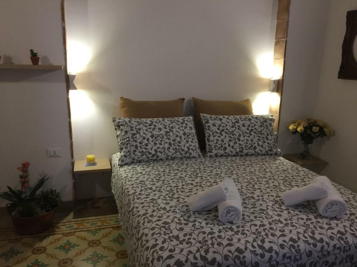 Al Civico 9 Apartman Trapani Kültér fotó